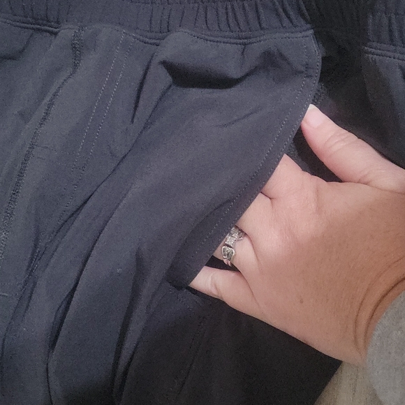 Lululemon Mens Running Short Black Medium - Picture 6 of 8